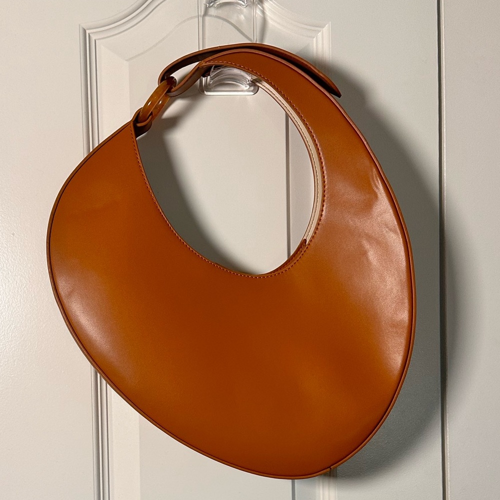 NWOT Oversized Saddle Shoulder Tote in Rich Camel